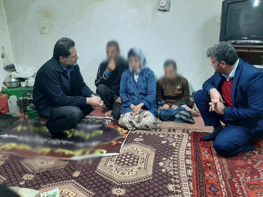 بازدید شبانه دکتر حسین نحوی نژاد از مددجویان مناطق محروم دیلمان